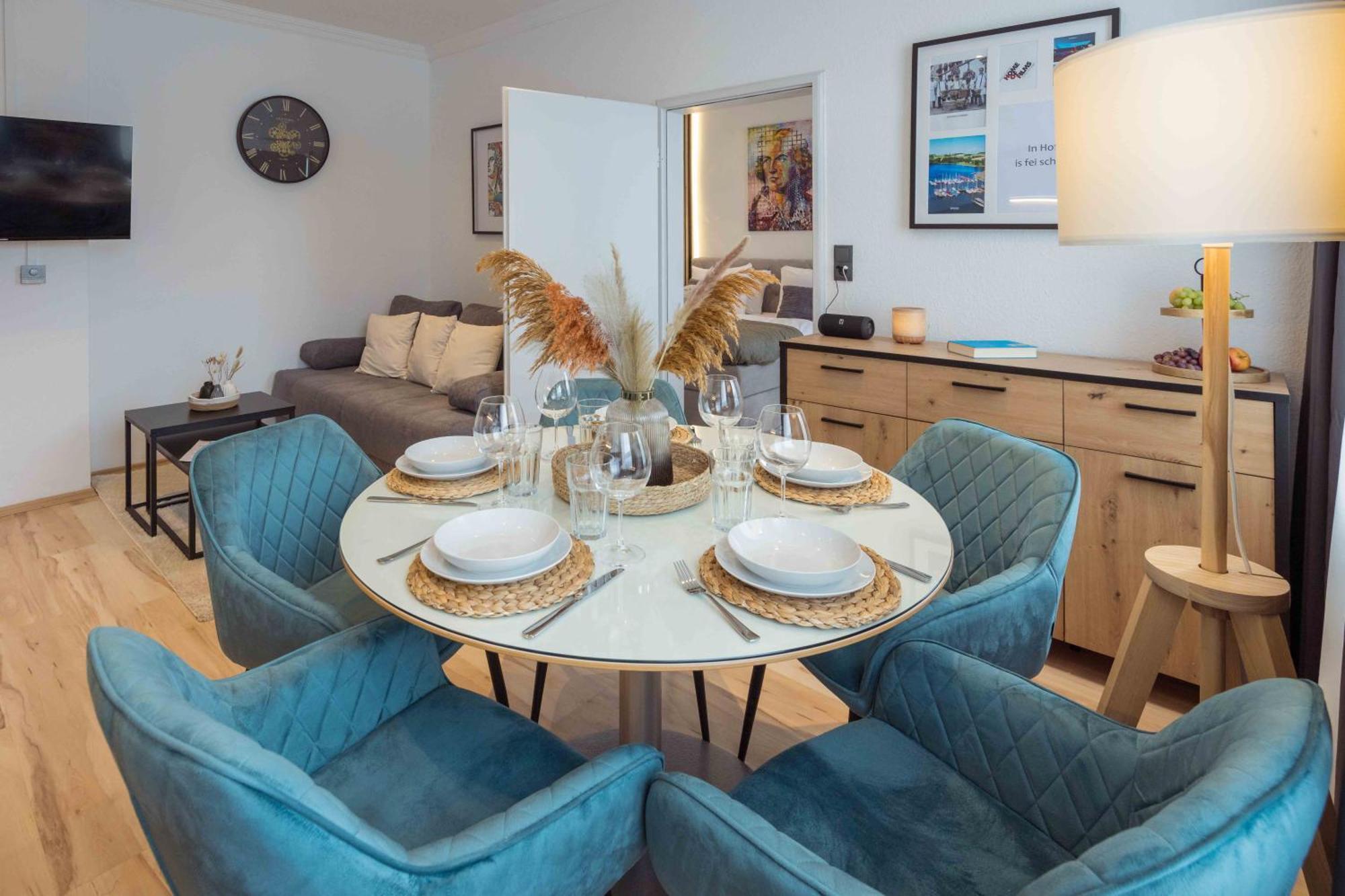 Schillerapartment Hof, Kueche, 24h Digital-checkin, Parkplatz, Wlan250mbit Apartment