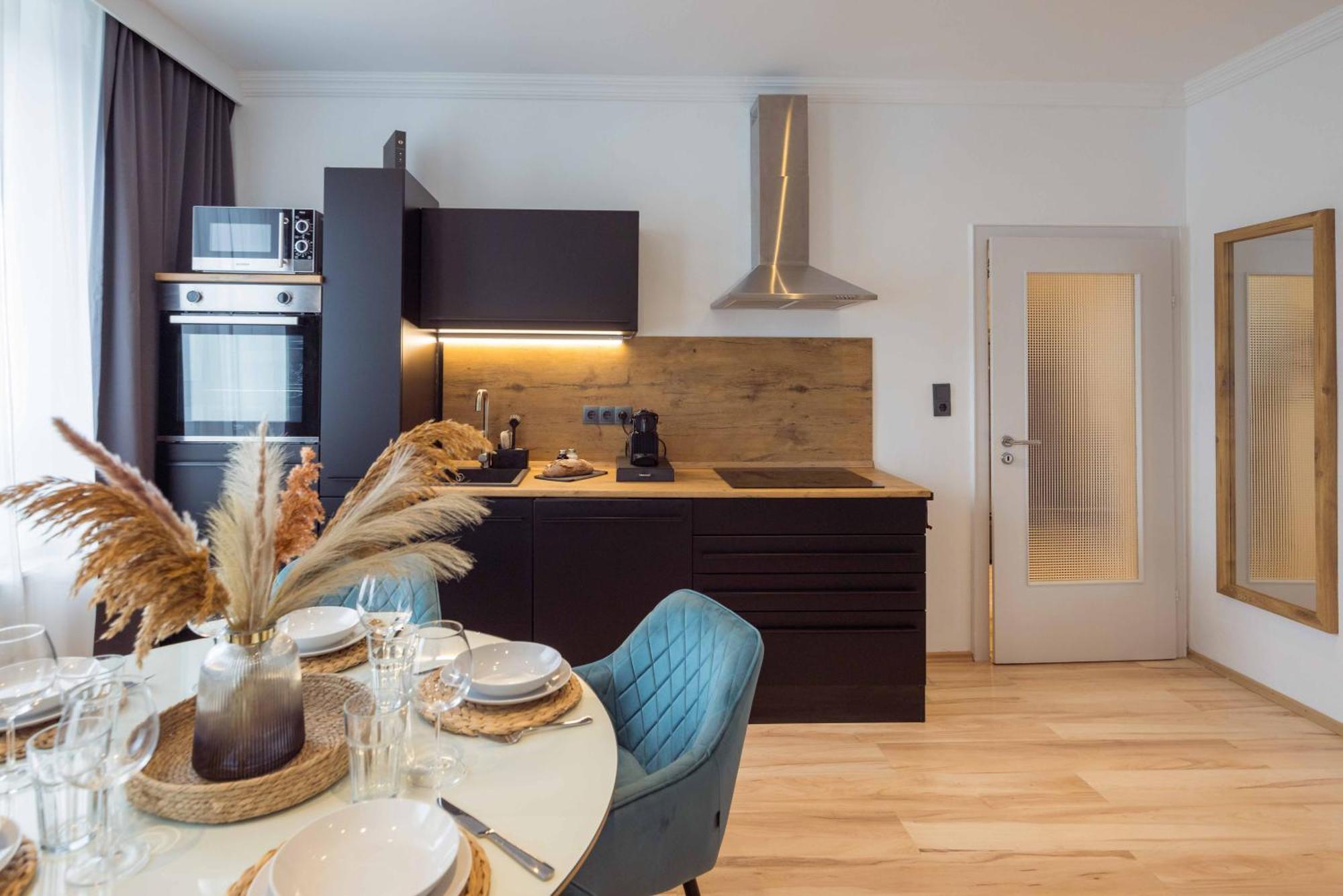 Apartment Schillerapartment Hof, Kueche, 24h Digital-checkin, Parkplatz, Wlan250mbit
