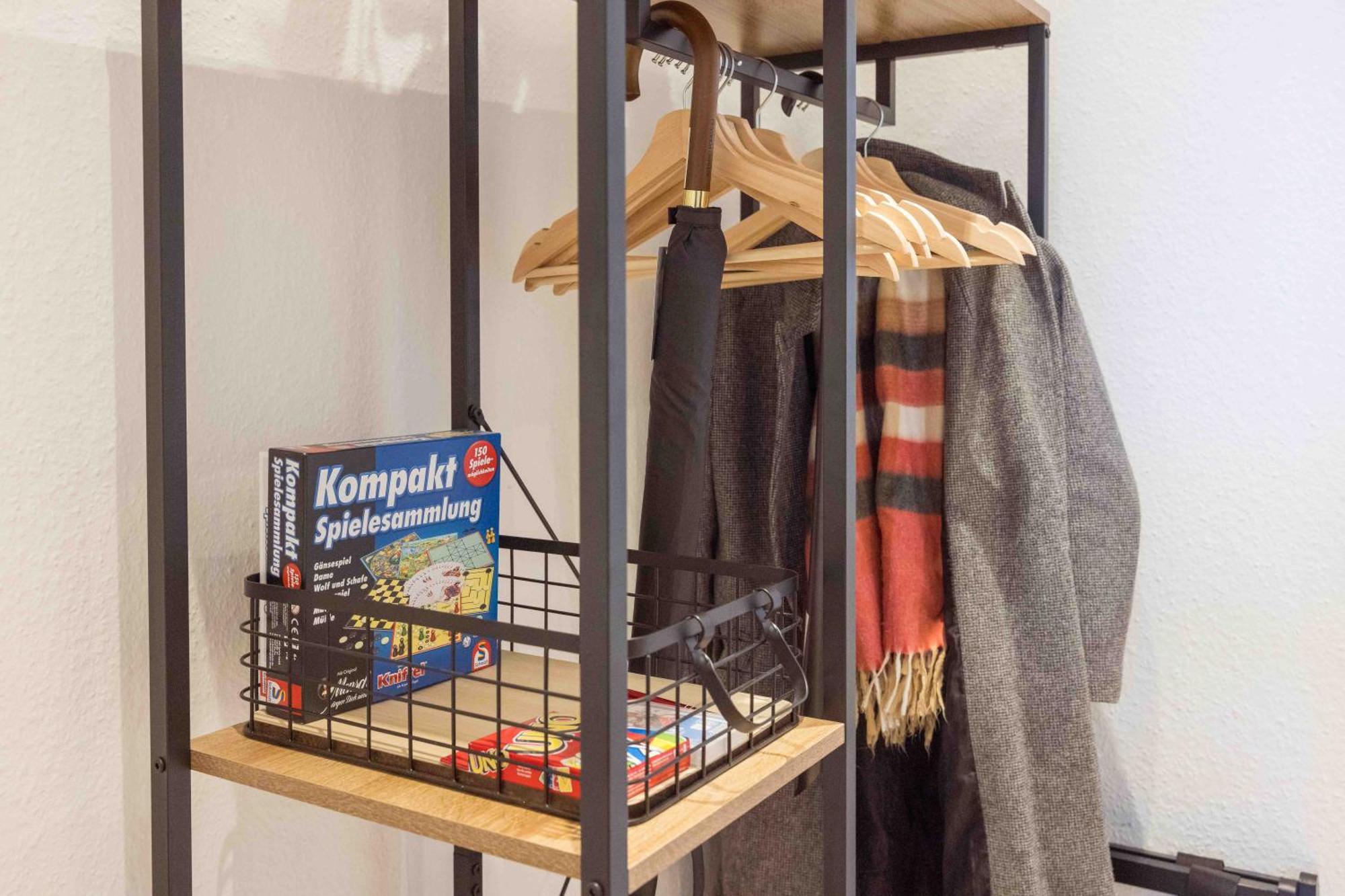 Schillerapartment Hof, Kueche, 24h Digital-checkin, Parkplatz, Wlan250mbit *