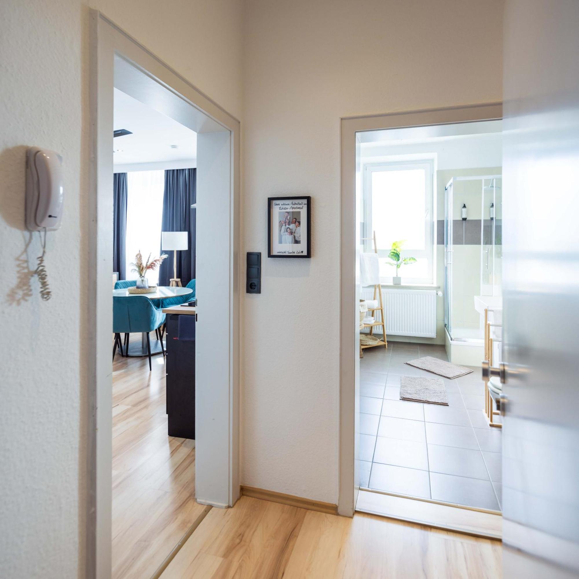Schillerapartment Hof, Kueche, 24h Digital-checkin, Parkplatz, Wlan250mbit Hof (Bavaria)