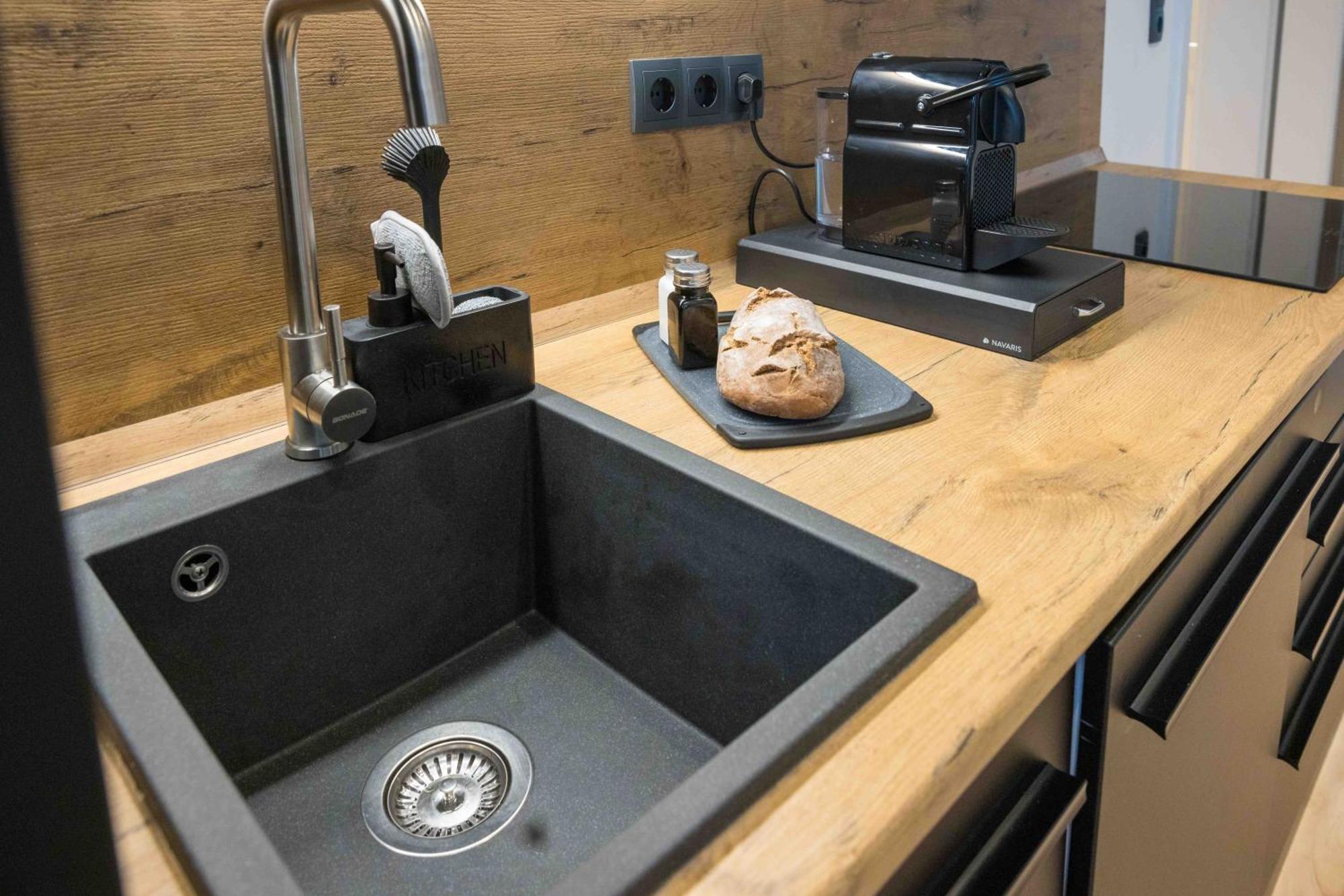 Schillerapartment Hof, Kueche, 24h Digital-checkin, Parkplatz, Wlan250mbit Hof (Bavaria)