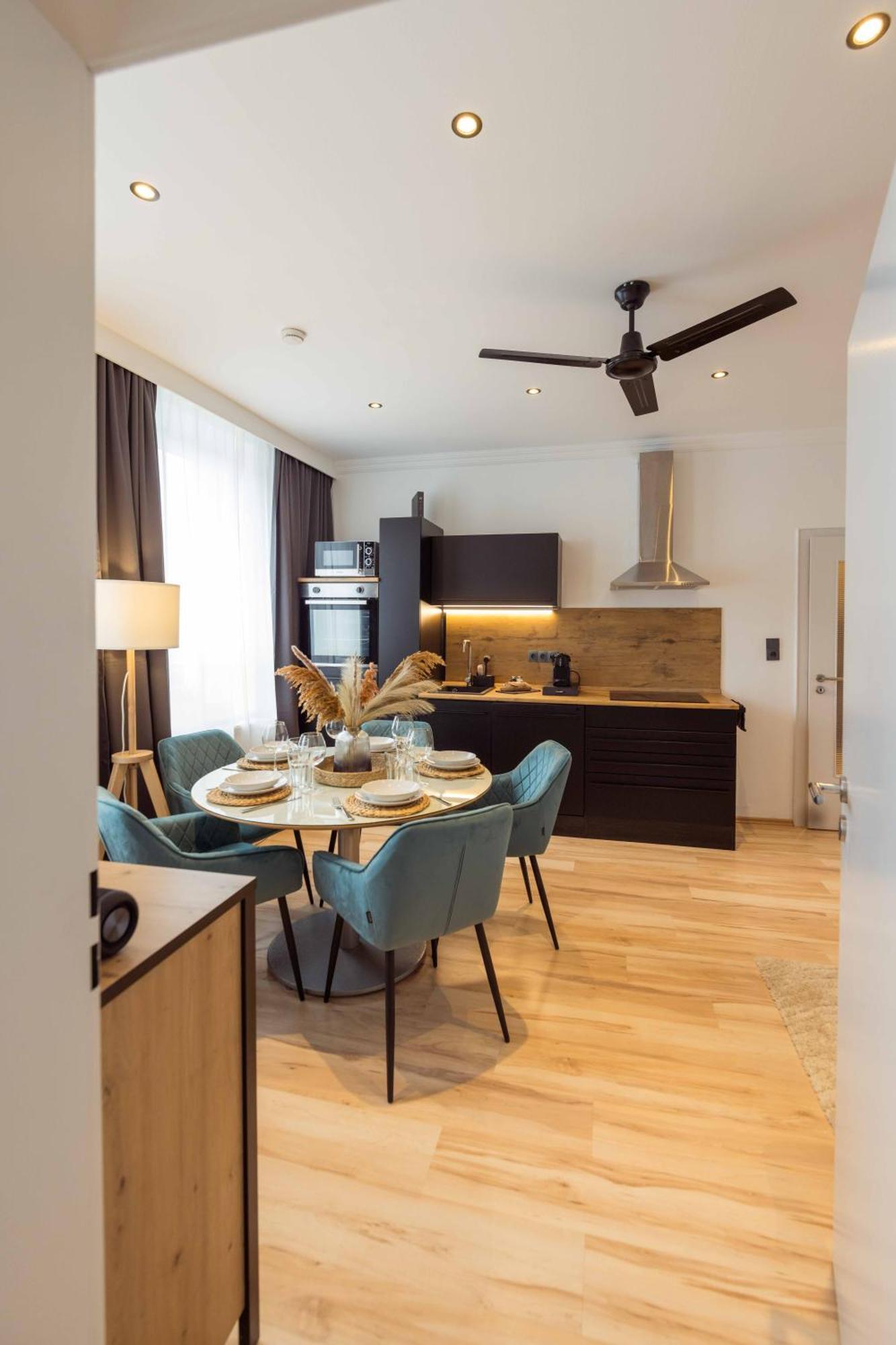 Schillerapartment Hof, Kueche, 24h Digital-checkin, Parkplatz, Wlan250mbit Apartment Hof (Bavaria)