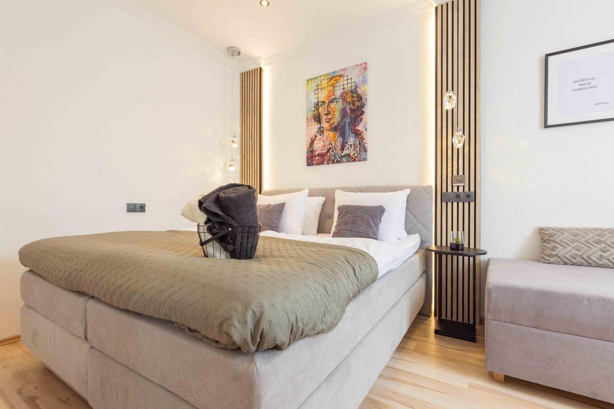 Schillerapartment Hof, Kueche, 24h Digital-checkin, Parkplatz, Wlan250mbit Hof (Bavaria)