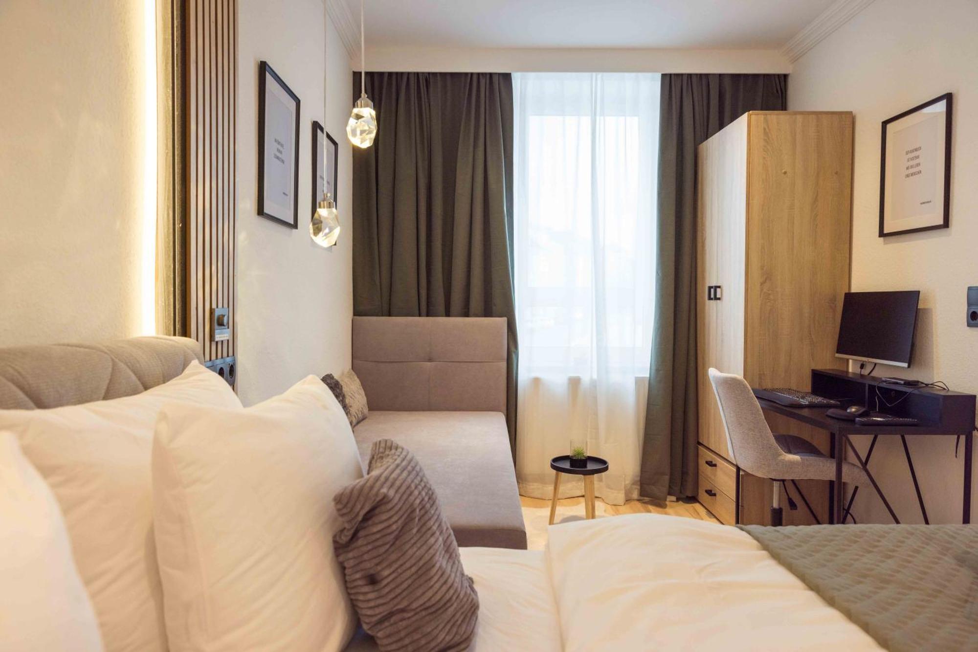 Apartment Schillerapartment Hof, Kueche, 24h Digital-checkin, Parkplatz, Wlan250mbit