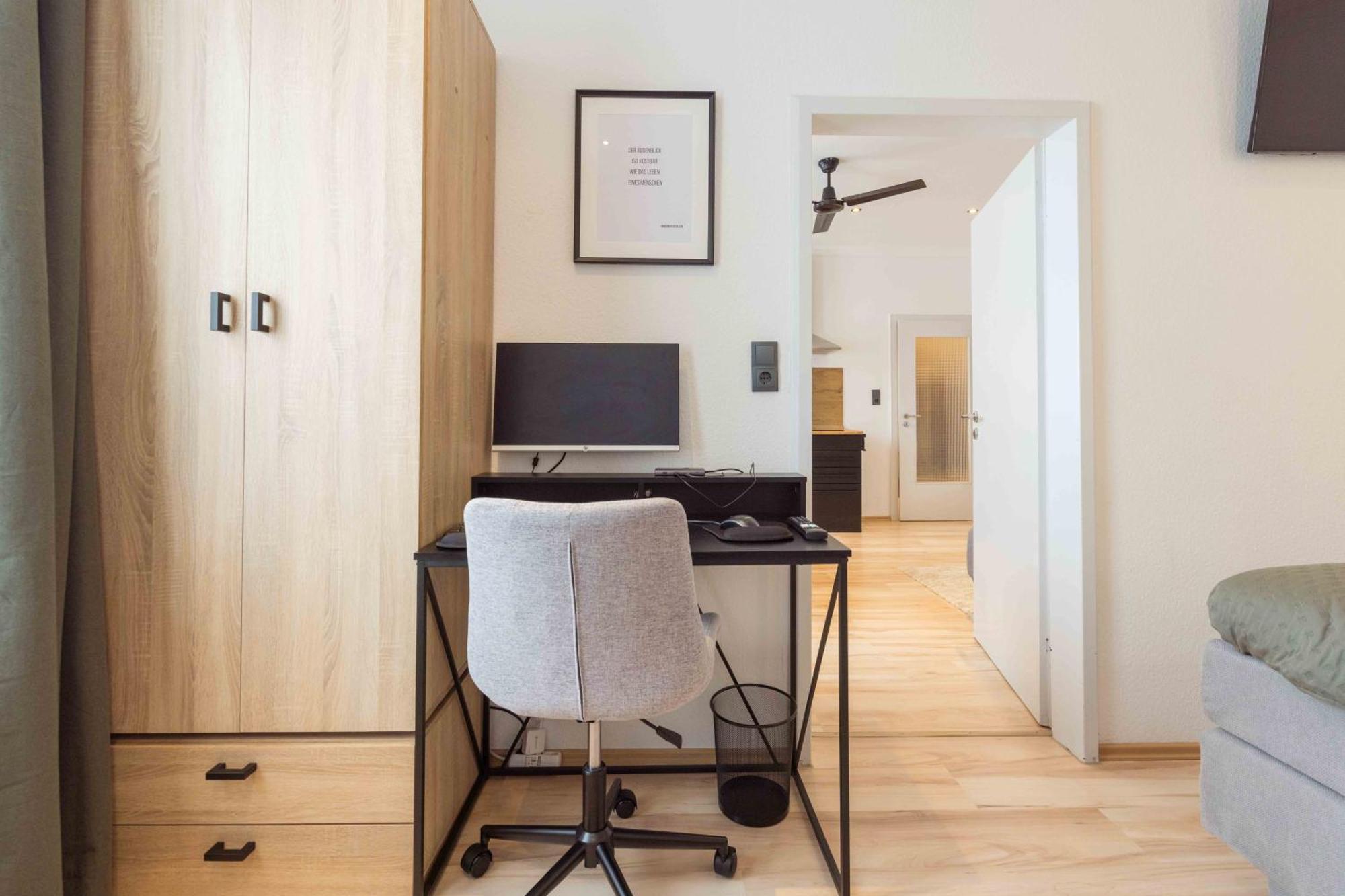 Schillerapartment Hof, Kueche, 24h Digital-checkin, Parkplatz, Wlan250mbit * Hof (Bavaria)